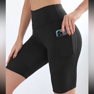 SHEIN Sport Studio Wideband Waist Sports Biker Shorts With Phone Pocket